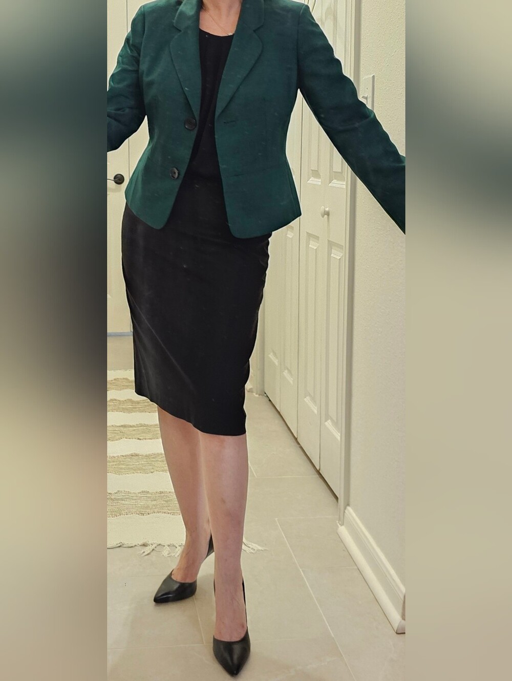 Le Suit Forest Green Blazer and Pencil Skirt
